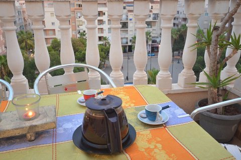 Apartamento en venta Torrevieja, Alicante, España 3 dormitorios, 74 m2 No. 138534 - foto 5