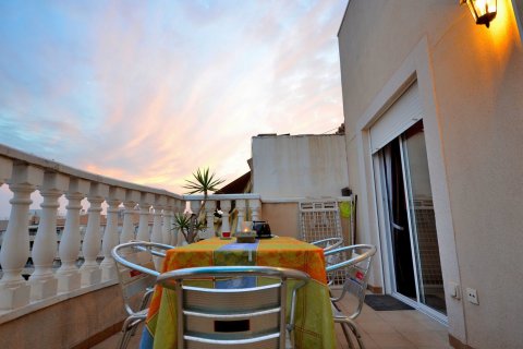 Apartamento en venta Torrevieja, Alicante, España 3 dormitorios, 74 m2 No. 138534 - foto 20