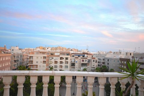 Apartamento en venta Torrevieja, Alicante, España 3 dormitorios, 74 m2 No. 138534 - foto 27