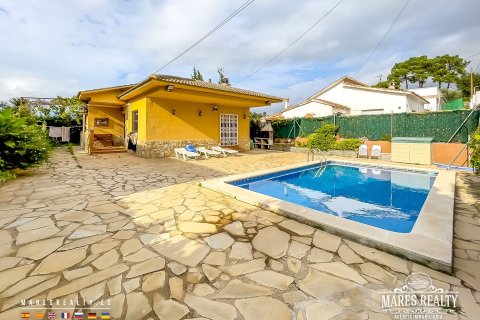 Huvila myytävänä Lloret de Mar, Girona, Espanja, 3 makuuhuonetta, 125 m2 No. 138535 - kuva 2