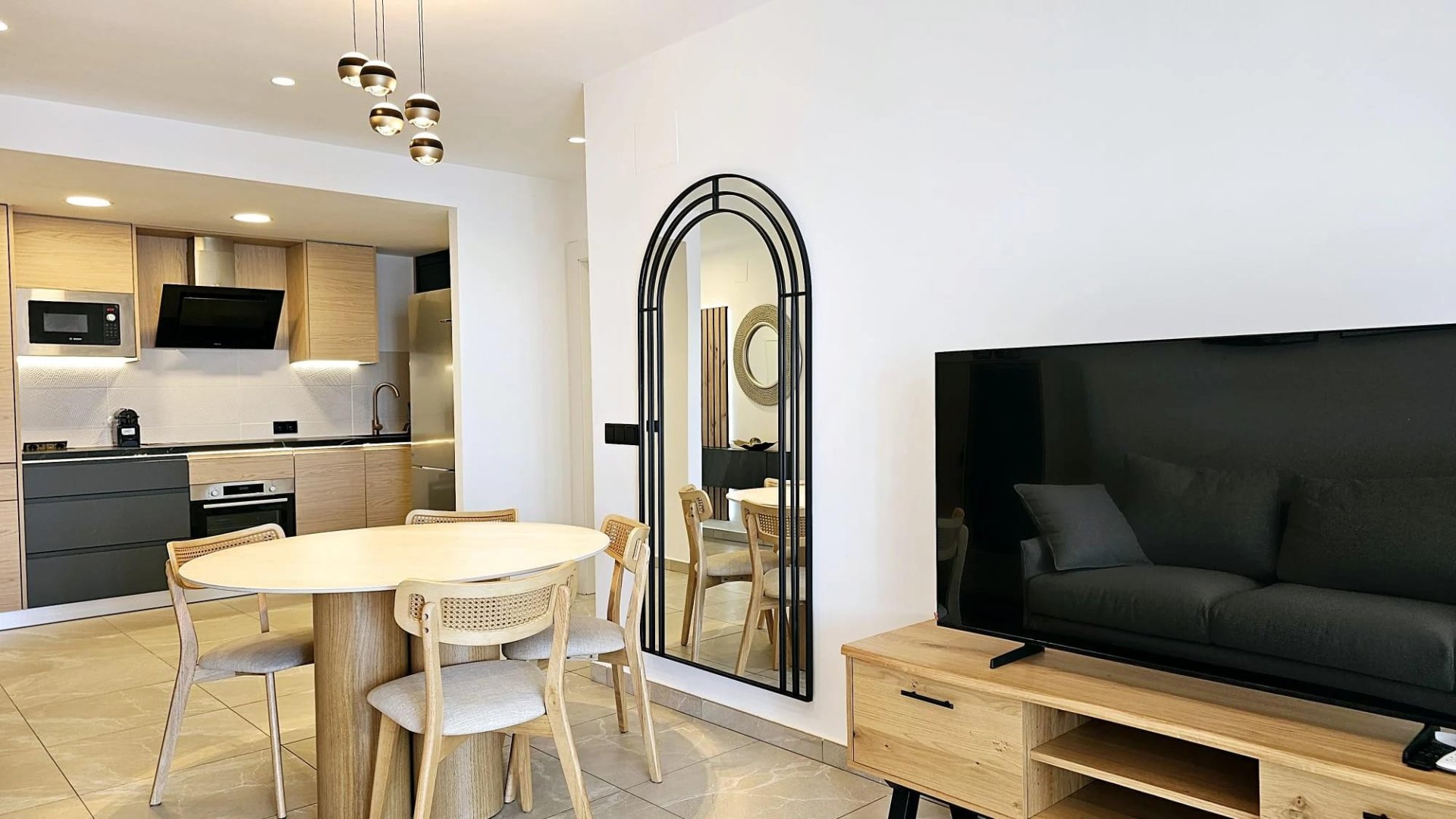 Huoneisto Calpe, Alicante, Espanja 2 makuuhuonetta, 103 m2 No. 181161