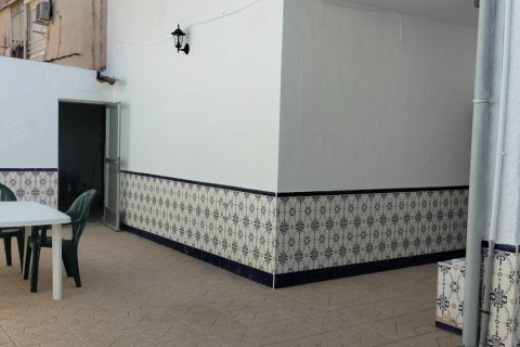 Radhus till salu i Torre de la Horadada, Alicante, Spanien 5 sovrum, 85 kvm. Nr. 155060 - foto 3