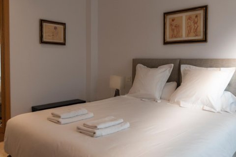 Apartament w Madrid, Hiszpania 2 sypialnie, 90 mkw. nr 167656 – zdjęcie 11
