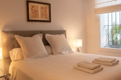 Apartament w Madrid, Hiszpania 2 sypialnie, 90 mkw. nr 167656