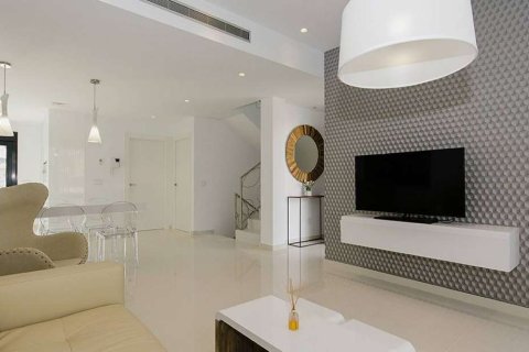 Villa till salu i Orihuela, Alicante, Spanien 6 sovrum, 239.5 kvm. Nr. 175296 - foto 10
