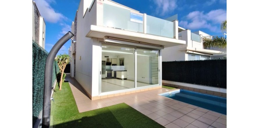 Huvila San Pedro del Pinatar, Murcia, Espanja 3 makuuhuonetta, 90 m2 No. 160698