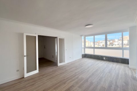 Apartment for rent Palma de Majorca, Mallorca, Spain 4 bedrooms, 176 sq.m. No. 139109 - photo 2