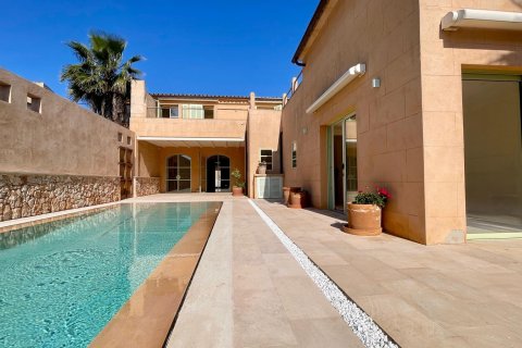 Таунхаус в Сес Салинес, Майорка, Испания 3 спальни, 402м2 №139110