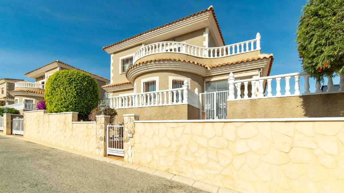 Villa en Los Altos, Alicante, España 2 dormitorios, 106 m2 No. 149012