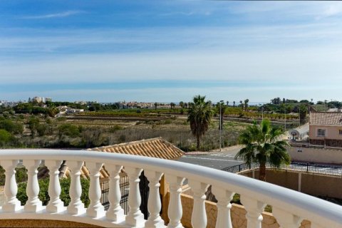 Villa for sale in Los Altos, Alicante, Spain 2 bedrooms, 106 sq.m. No. 149012 - photo 4