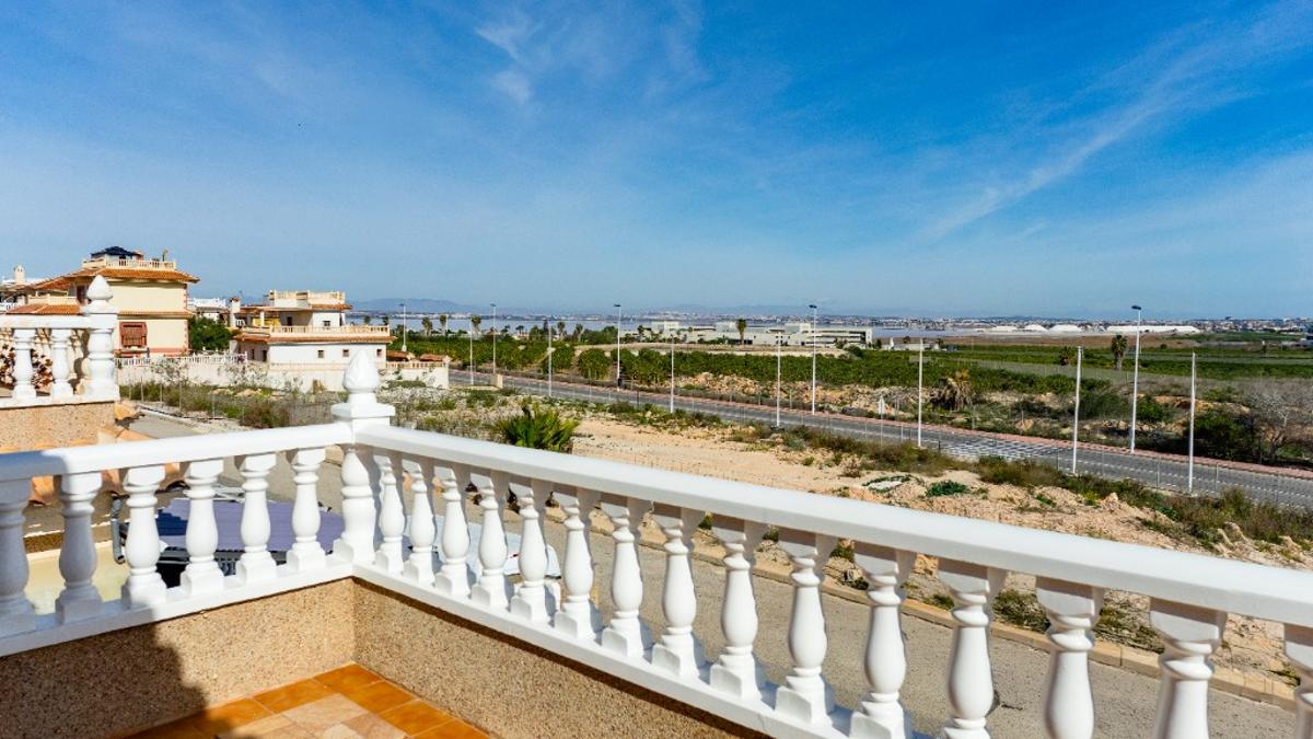 Villa en Los Altos, Alicante, España 2 dormitorios, 106 m2 No. 149012
