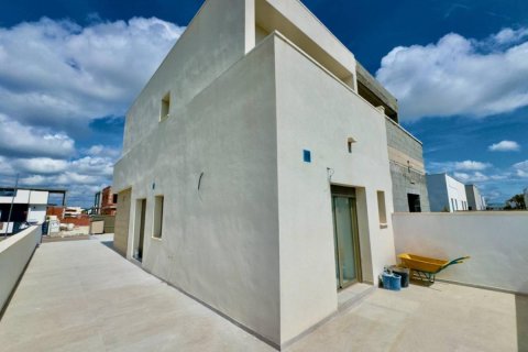 Willa w Daya Nueva, Alicante, Hiszpania 3 sypialnie, 95 mkw. nr 149010 – zdjęcie 18