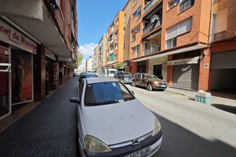 Apartment in La Llagosta, Barcelona, Spain 3 bedrooms, 63 sq.m. No. 186661