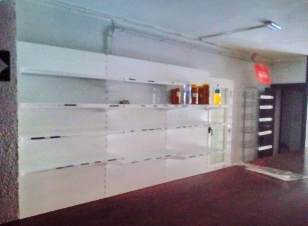 Proprietà commerciale a Sant Feliu de Llobregat, Barcelona, Spagna 160 mq. N° 186663