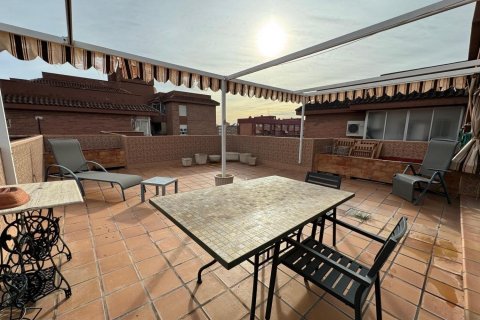 Продажа квартиры в Аликанте, Испания 3 спальни, 118м2 №179788 - фото 4