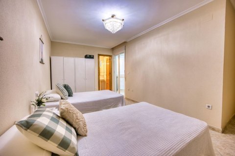 Продажа квартиры в Аликанте, Испания 3 спальни, 132м2 №179783 - фото 11