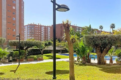 Продажа квартиры в Аликанте, Испания 2 спальни, 106м2 №179785 - фото 10