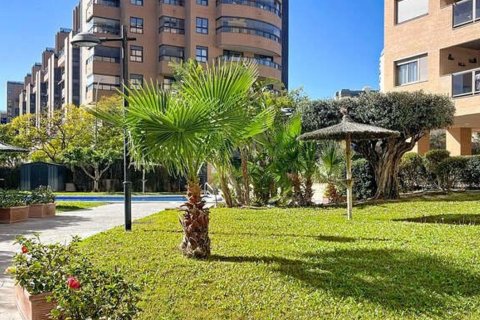 Продажа квартиры в Аликанте, Испания 2 спальни, 106м2 №179785 - фото 30