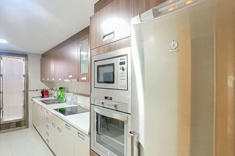 Продажа квартиры в Аликанте, Испания 2 спальни, 106м2 №179785 - фото 28