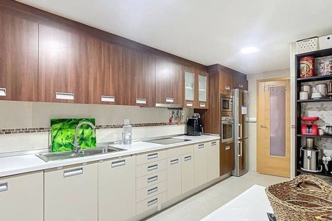 Apartamento en Alicante, España 2 dormitorios, 106 m2 No. 179785