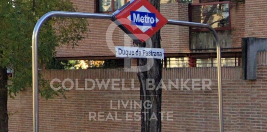 Appartamento a Madrid, Spagna 4 camere da letto, 230 mq. N° 158483