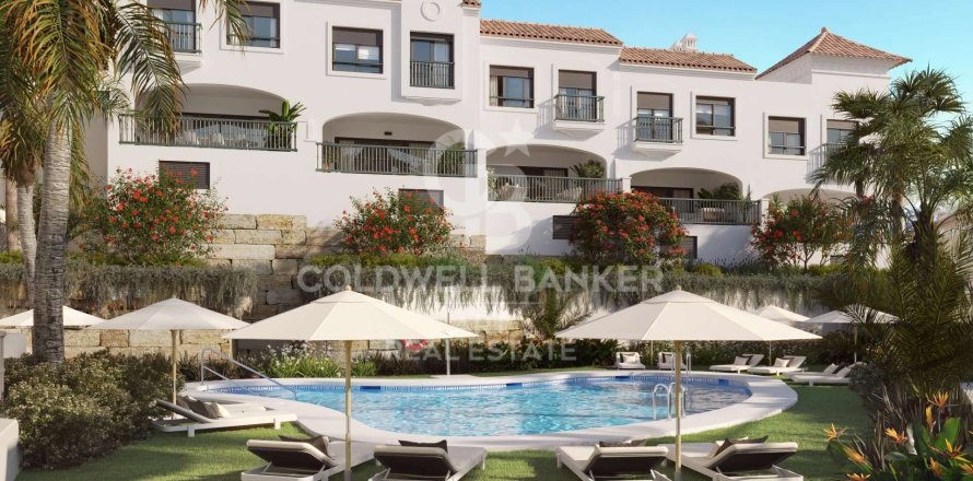 Hus i Estepona, Malaga, Spanien 3 sovrum, 262 kvm. Nr. 158479