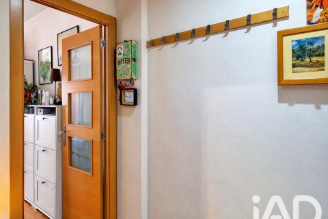 Продажа квартиры в Гранольерс, Барселона, Испания 4 спальни, 101м2 №187720 - фото 3