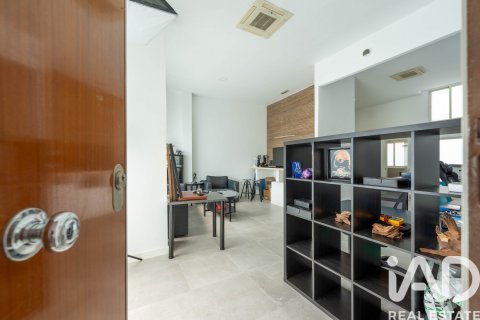 Commercial property for sale in Madrid, Spain 2 bedrooms, 357 sq.m. No. 187726 - photo 6
