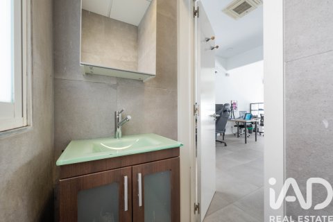 Commercial property for sale in Madrid, Spain 2 bedrooms, 357 sq.m. No. 187726 - photo 8