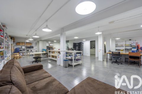 Commercial property for sale in Madrid, Spain 2 bedrooms, 357 sq.m. No. 187726 - photo 13