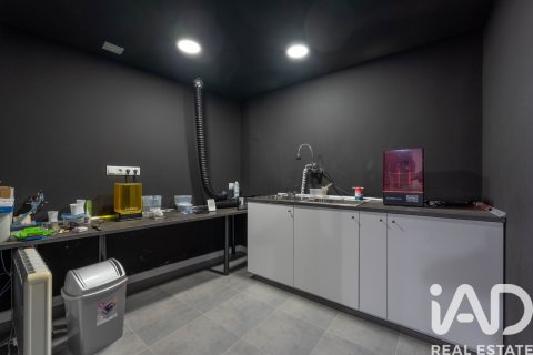 Commercial property for sale in Madrid, Spain 2 bedrooms, 357 sq.m. No. 187726 - photo 24