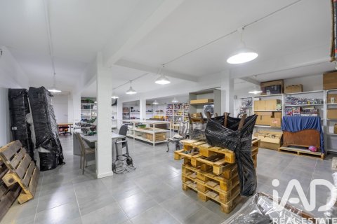 Commercial property for sale in Madrid, Spain 2 bedrooms, 357 sq.m. No. 187726 - photo 15