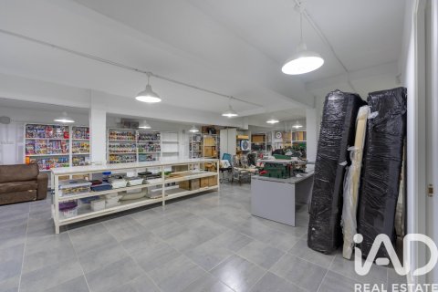 Commercial property for sale in Madrid, Spain 2 bedrooms, 357 sq.m. No. 187726 - photo 16