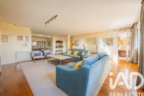 Продажа триплекса в Мадрид, Испания 4 спальни, 411м2 №187723 - фото 5