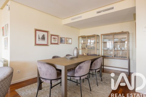 Продажа триплекса в Мадрид, Испания 4 спальни, 411м2 №187723 - фото 4