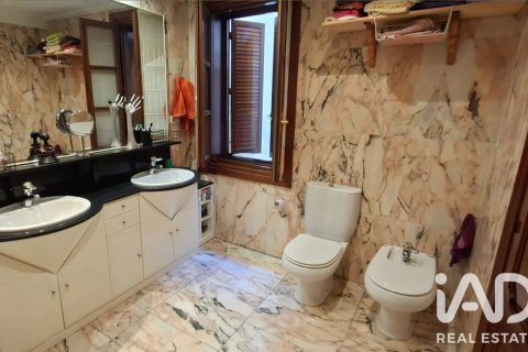 Продажа квартиры в Витория-Гастейс, Алава, Испания 3 спальни, 160м2 №187722 - фото 11