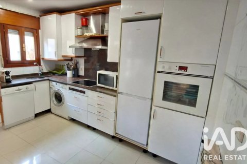 Продажа квартиры в Витория-Гастейс, Алава, Испания 3 спальни, 160м2 №187722 - фото 8
