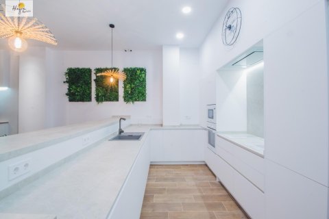 Komerciāls īpašums pārdošanā Alicante, Spānijā 320 m2 Nr. 116851 - attēls 17