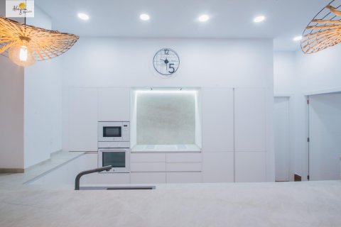 Komerciāls īpašums pārdošanā Alicante, Spānijā 320 m2 Nr. 116851 - attēls 24