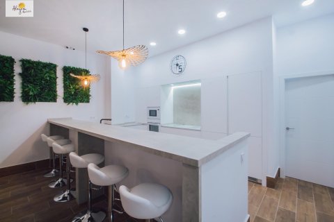 Komerciāls īpašums pārdošanā Alicante, Spānijā 320 m2 Nr. 116851 - attēls 28