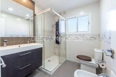 Takvåning till salu i Benalmadena, Malaga, Spanien 4 sovrum, 175 kvm. Nr. 164356 - foto 20