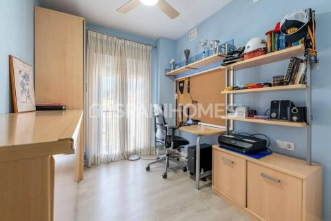 Takvåning till salu i Benalmadena, Malaga, Spanien 4 sovrum, 175 kvm. Nr. 164356 - foto 19