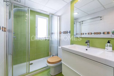 Takvåning till salu i Benalmadena, Malaga, Spanien 4 sovrum, 175 kvm. Nr. 164356 - foto 21