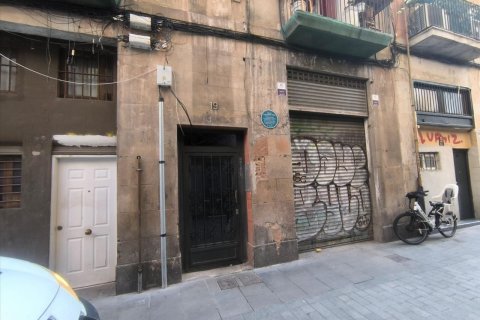 Wohnung zum Verkauf in Barcelona, Spanien 3 Schlafzimmer, 39 m2 Nr. 191292 - Foto 2