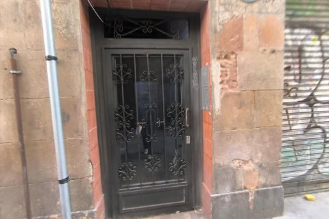 Wohnung zum Verkauf in Barcelona, Spanien 3 Schlafzimmer, 39 m2 Nr. 191292 - Foto 3