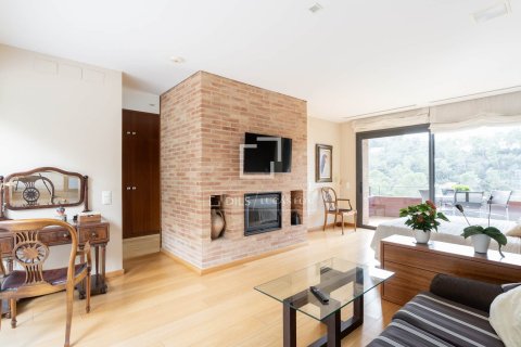 Villa for sale in La Floresta, Barcelona, Spain 4 bedrooms, 454 sq.m. No. 150616 - photo 8