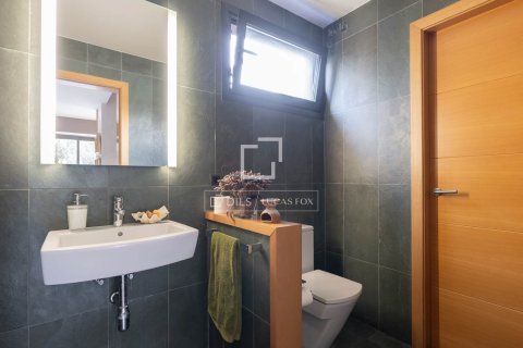 Villa for sale in La Floresta, Barcelona, Spain 4 bedrooms, 454 sq.m. No. 150616 - photo 16