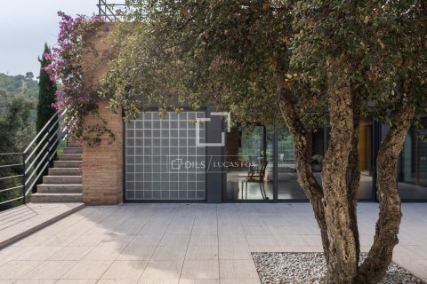 Villa for sale in La Floresta, Barcelona, Spain 4 bedrooms, 454 sq.m. No. 150616 - photo 20