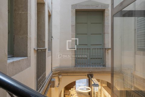 Dzīvoklis pārdošanā Barcelona, Spānijā 5 istabas, 242 m2 Nr. 150615 - attēls 4