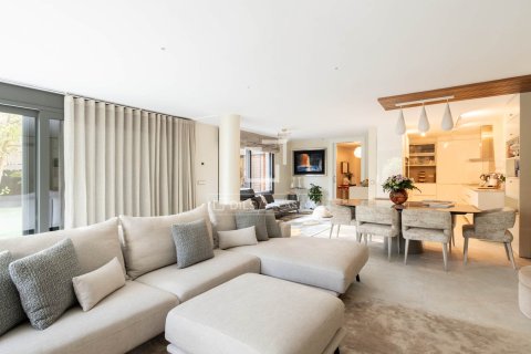 Villa for sale in Sant Cugat Del Valles, Barcelona, Spain 4 bedrooms, 312 sq.m. No. 150618 - photo 6